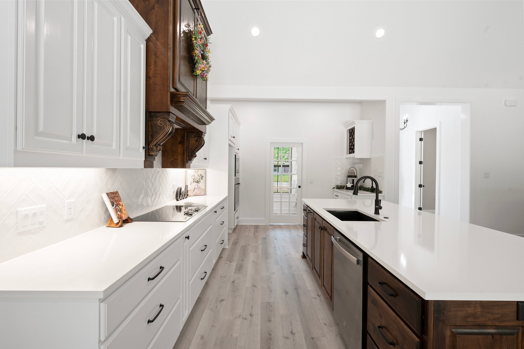 25 Web Or Mls DSC 1941